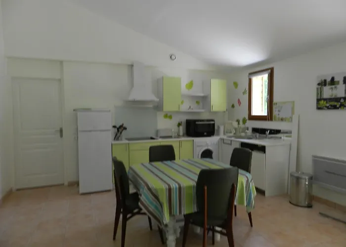 D'hotes L'hermitage Bed & Breakfast